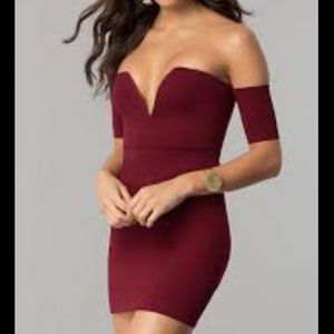 NWT Burgundy Bodycon Dress - Small